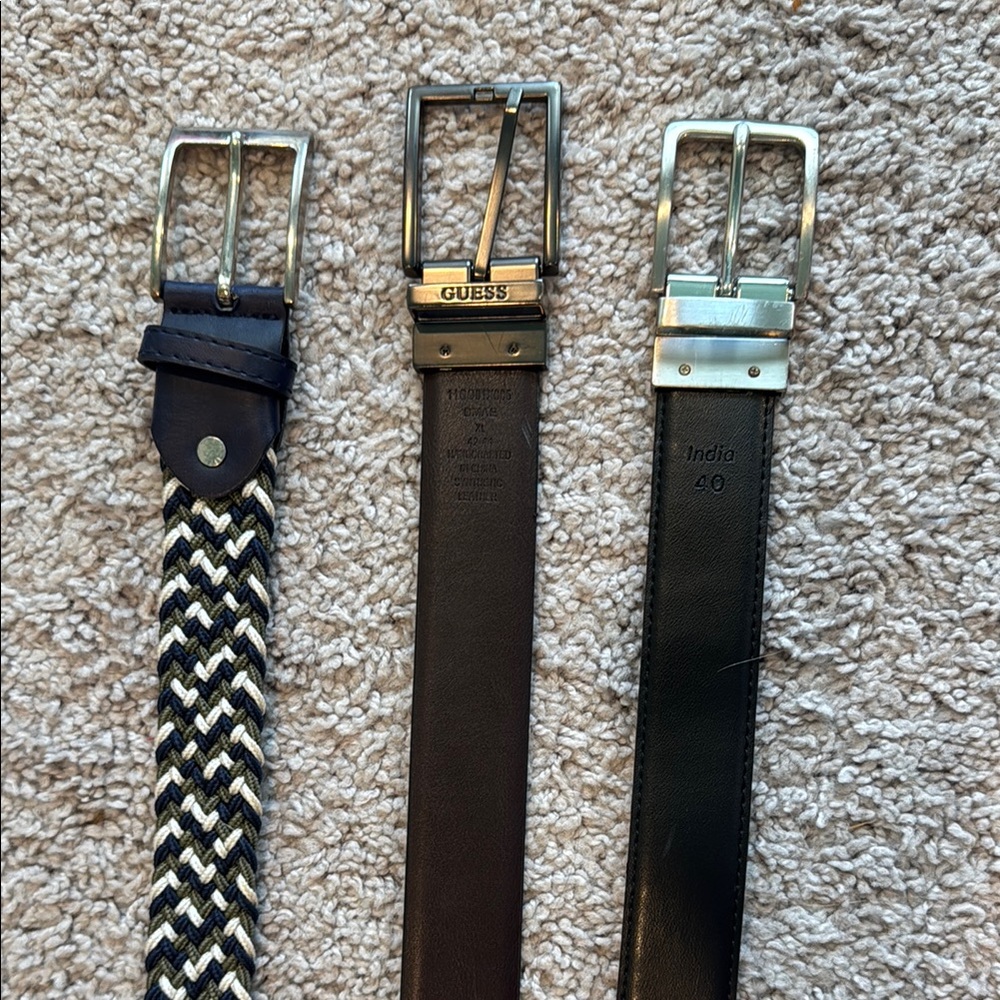 Guess Men's Brown Leather Belt - Classic Dress Belt Bundle